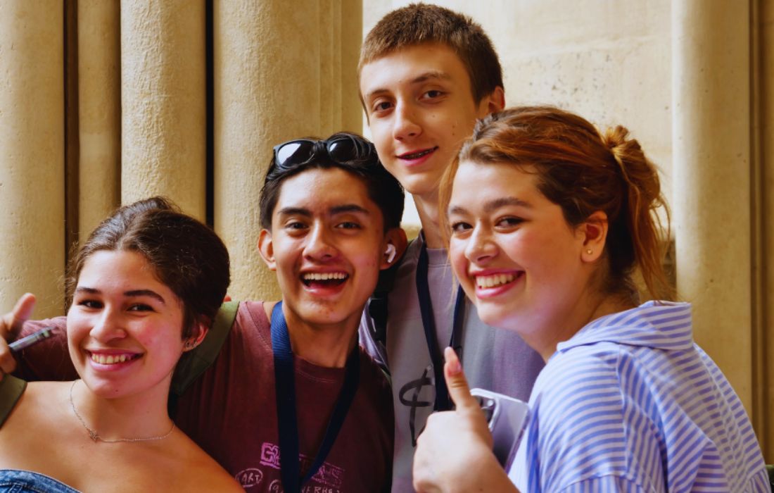 Students from paris learn french